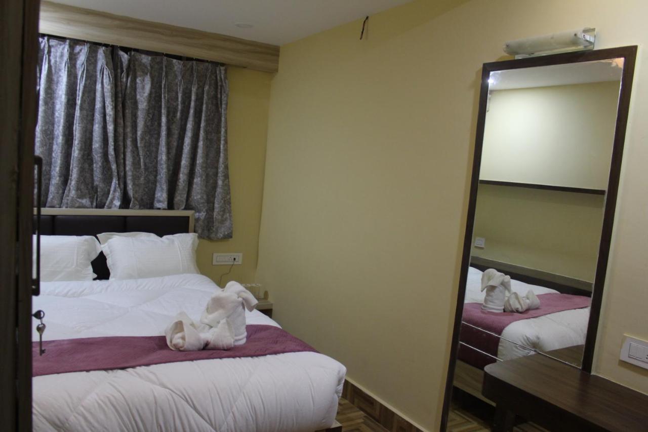 Hotel Oak Namchi Extérieur photo